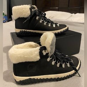 New in Box SOREL out N About plus conquest 9.5